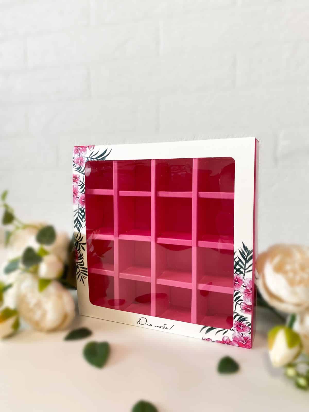 Упаковка под 16 конфет "Девушка в шляпе" — изображение 4